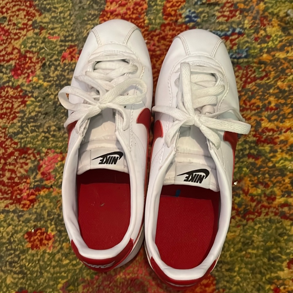 nike shoes women’s size 9